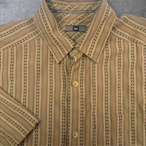 REI Men's Short Sleeve Button-Up Camp Shirt Size Small Tan/Brown Vertical Stripe